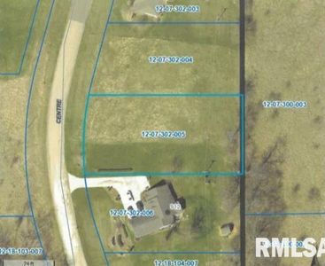 105 Centre Dr, Petersburg, IL, 62675