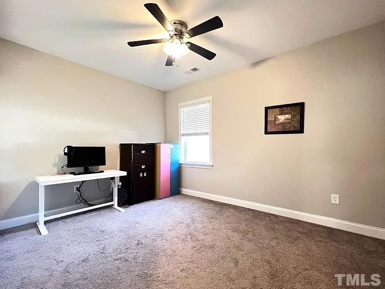 917 Haybeck Ln — Photo 17