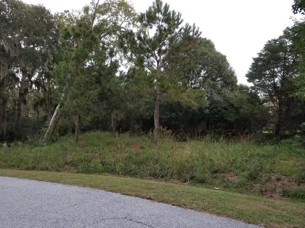 43 Secession Dr, Beaufort, SC 29907