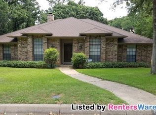 6201 Amicable Dr, Arlington, TX 76016