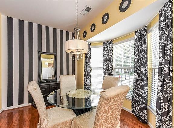 2nd image of 1622 Backcreek Ln #33