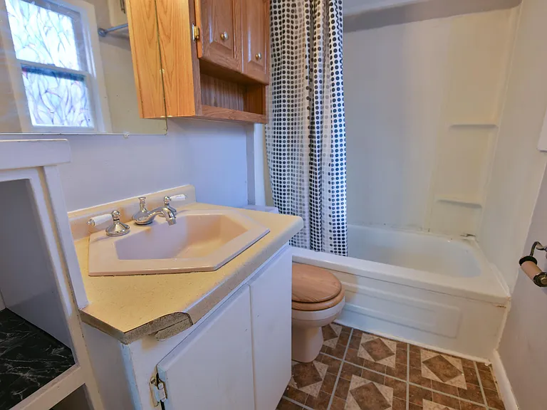 309 S Erie St — Photo 11