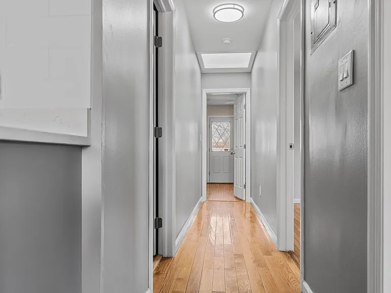 2 Westminster Ln #2 — Photo 13
