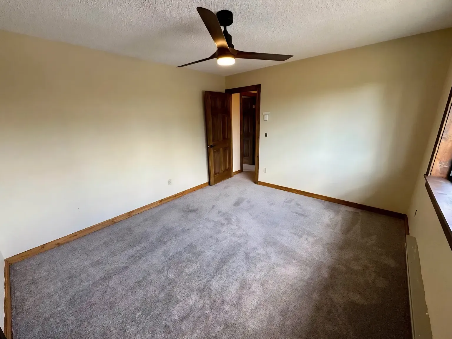 587 East Golf Place - 587 E Golf Place — Photo 2