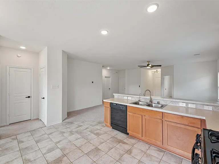 5006 Fairwater Ct — Photo 11