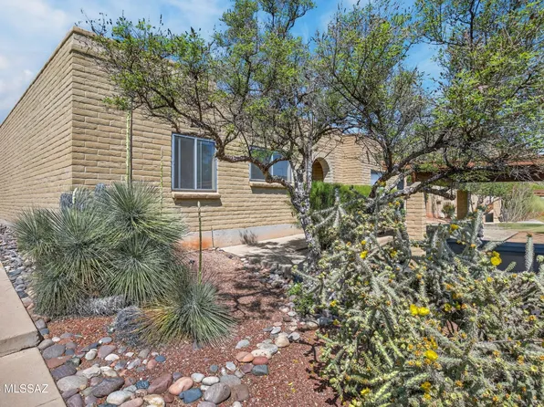 1352 S Brewer Dr, Tucson, AZ 85713