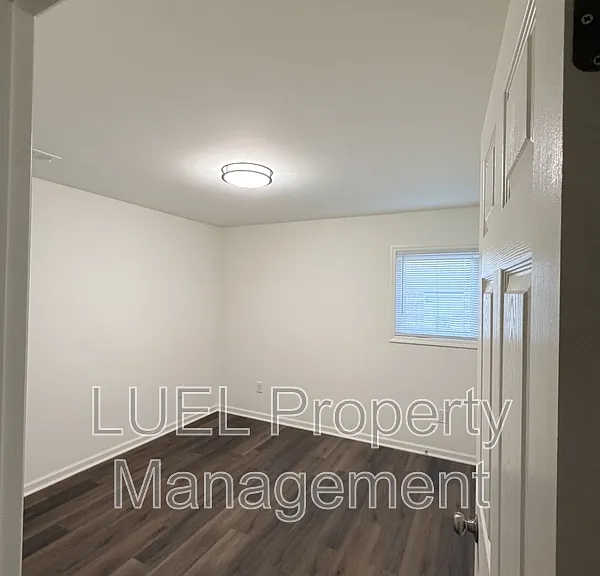 1050 Bedford Ave — Photo 9