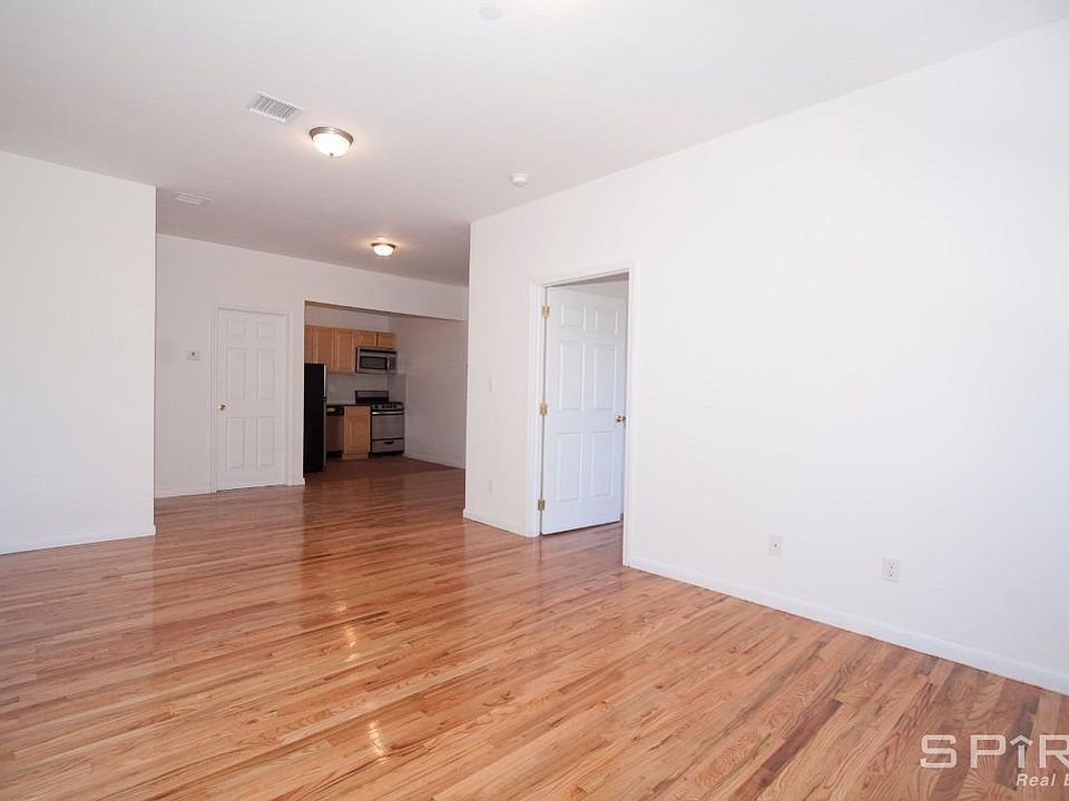 2nd image of 108 Ludlow St Ste 3C