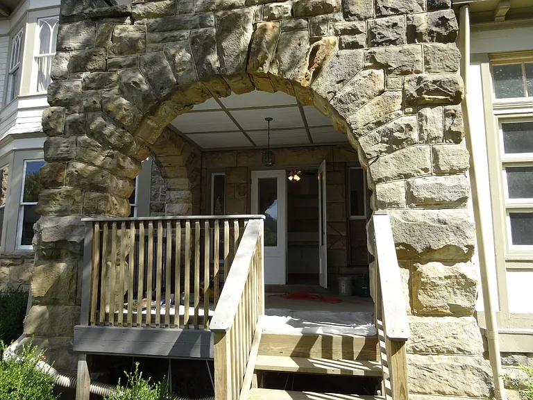 220 Graham St — Photo 26