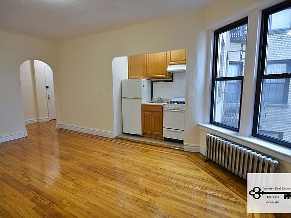 4th image of 32-02 29th St #4G