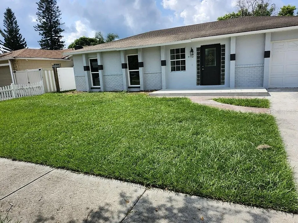 7712 Killian Dr