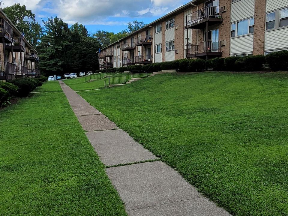 1st image of 25 Fairview Ave #A2eb13836