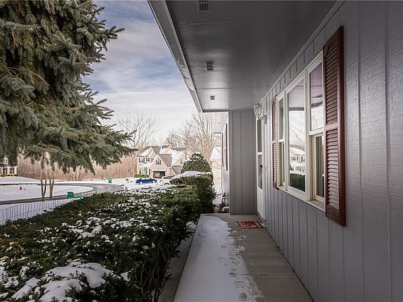 3rd image of 5115 Laura Ln