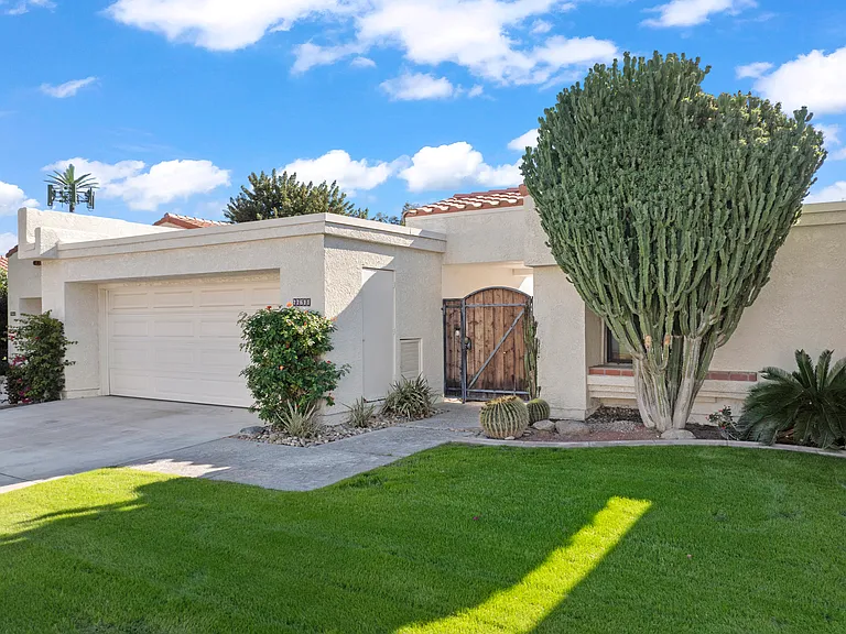 77611 Los Arboles Dr — Photo 50