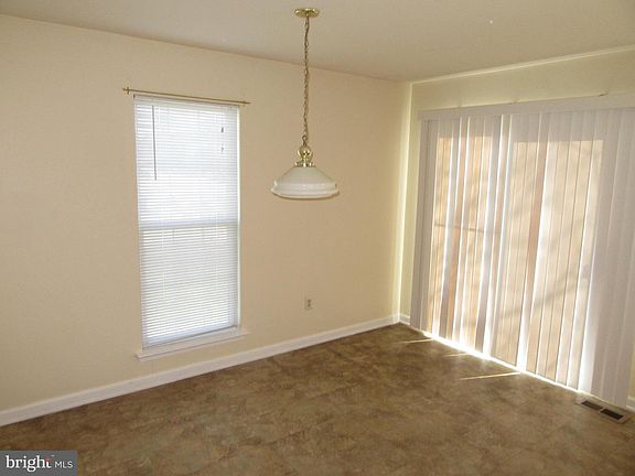 4th image of 3 Creek Ln