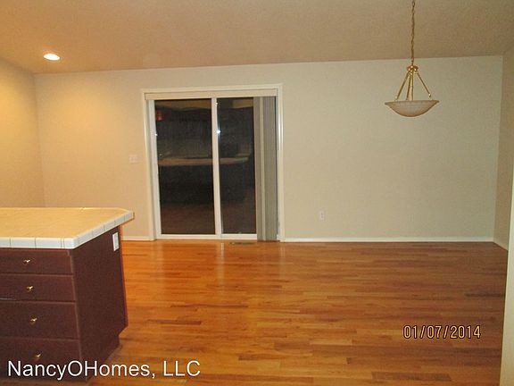 5th image of 2407 NE 123rd Ct