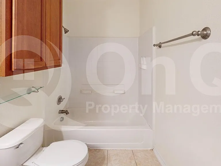 5912 Clearwater Dr — Photo 9