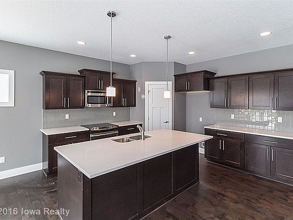 2nd image of 9441 Cedarwood Ct