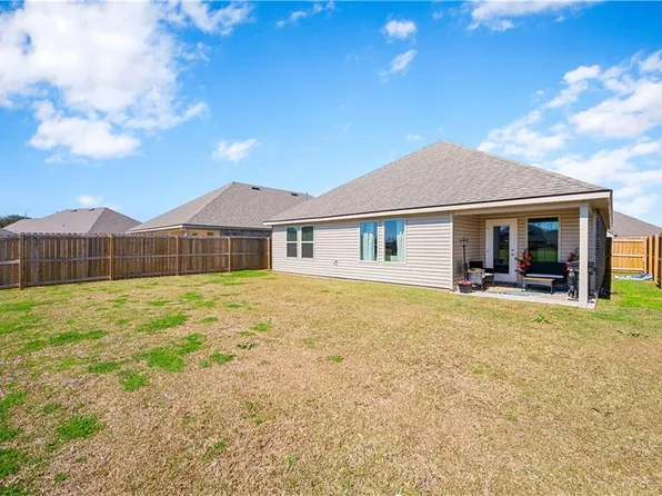 8145 Olde Town Ct, Alexandria, LA 71303