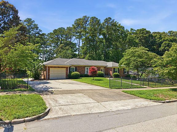 4th image of 5001 Quail Hollow Dr