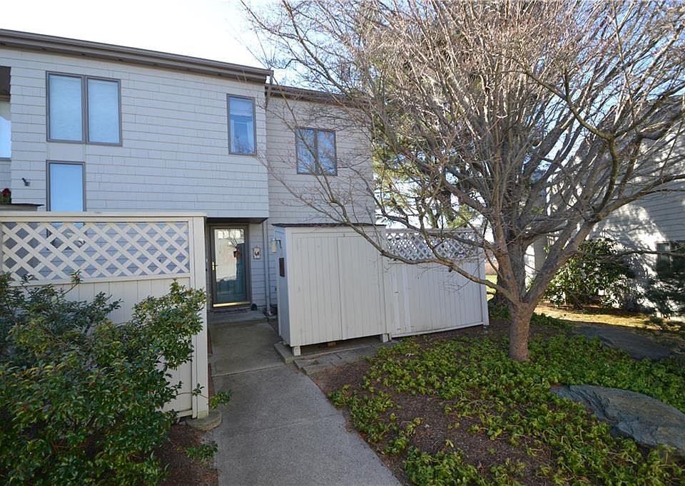 1st image of 95 Windward Ln #95