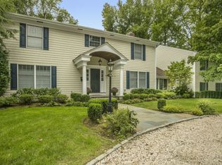 877 Orienta Ave, Mamaroneck, NY 10543