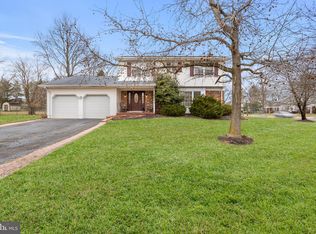 133 Deacon Dr, Hamilton, NJ 08619