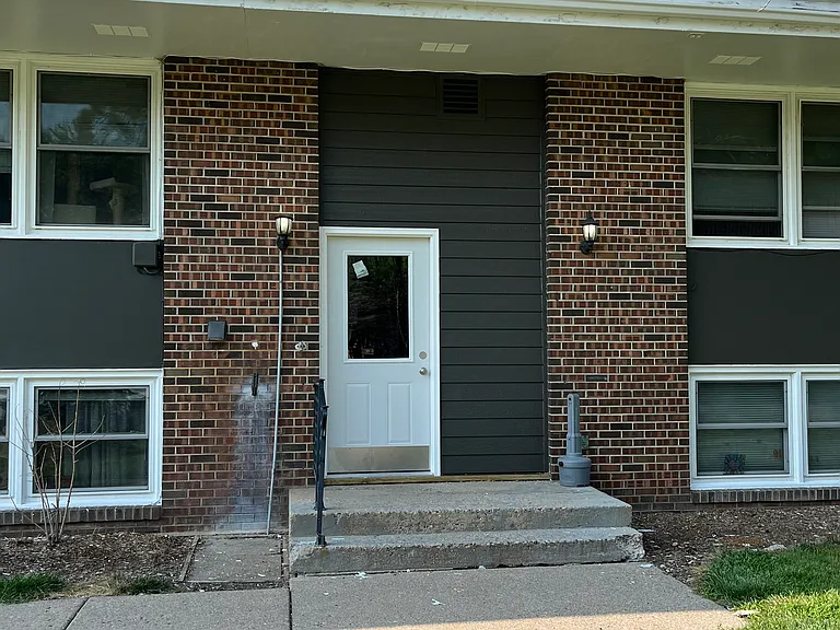 320 Spruce Dr E #8 — Photo 13