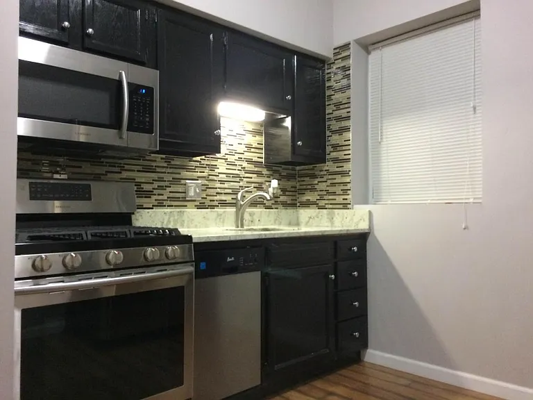5142 Waterman Blvd #2C — Photo 4