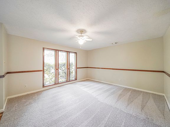 5th image of 3703 Glenwood Springs Dr