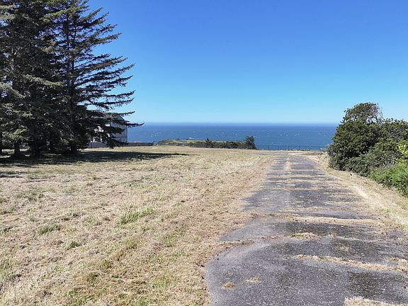 2nd image of 0 Chetco Ave