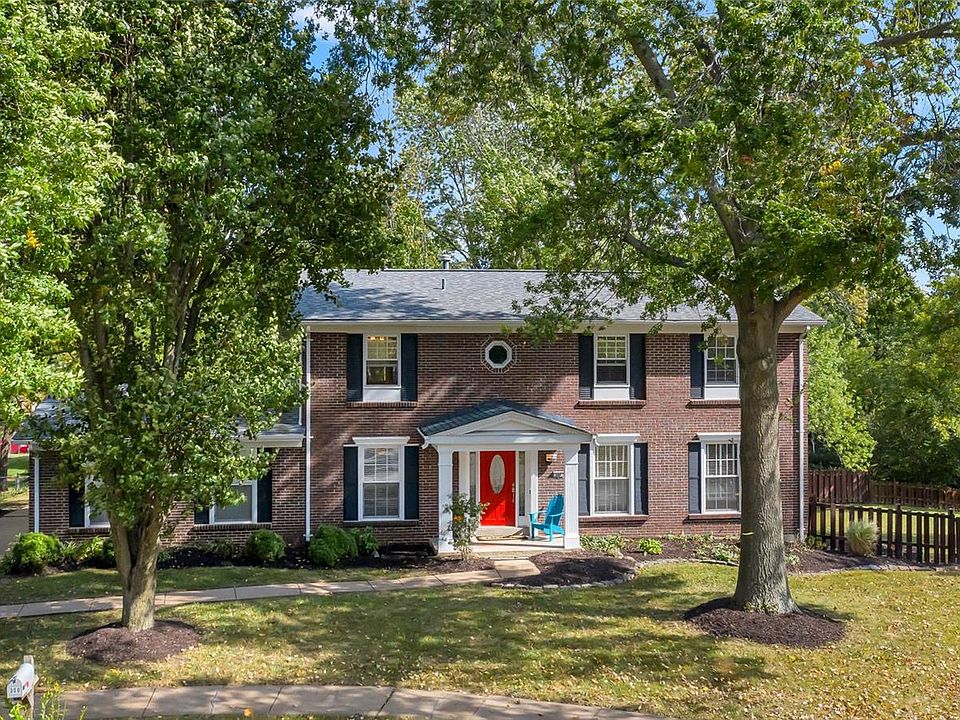 1st image of 300 High Meadows Dr