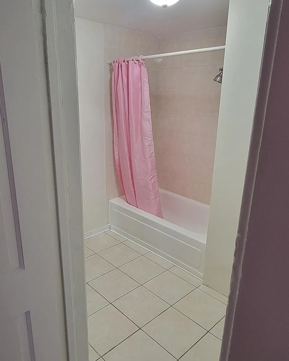 2 bed, 1100 sqft, $2,200 — Photo 3