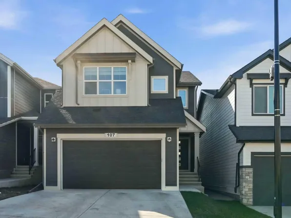 107 Versant Vw SW, Calgary, AB T2Y 0X3