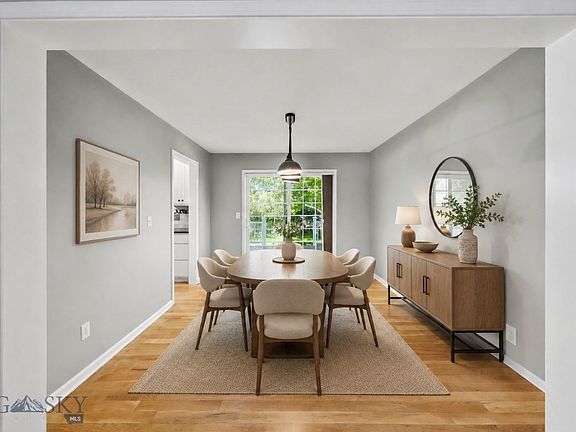 5th image of 307 N 23rd Ave