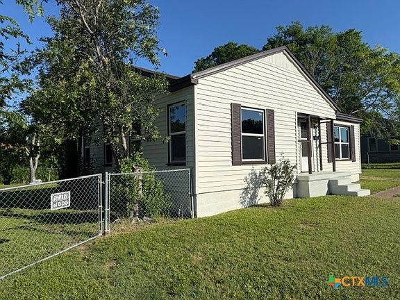 3rd image of 1103 Gray Dr