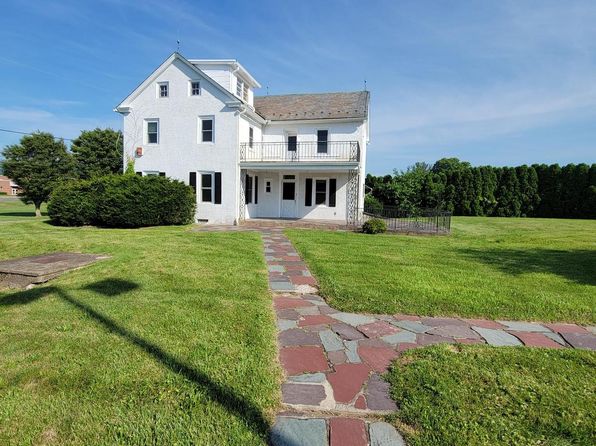 1022 Gravel Pike