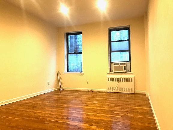 2nd image of 1494 2nd Ave APT 3