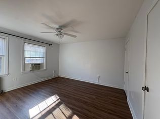 5003 10th St S APT 5, Arlington, VA 22204