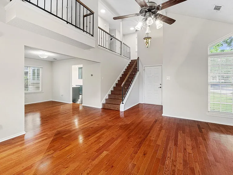 15905 De Peer Ave — Photo 5