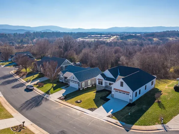 2524 Belvue Rd, Waynesboro, VA 22980