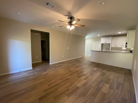 4th image of 9019 Birch St #B