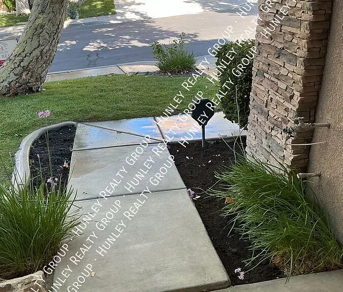 16237 Maricopa Ln — Photo 3