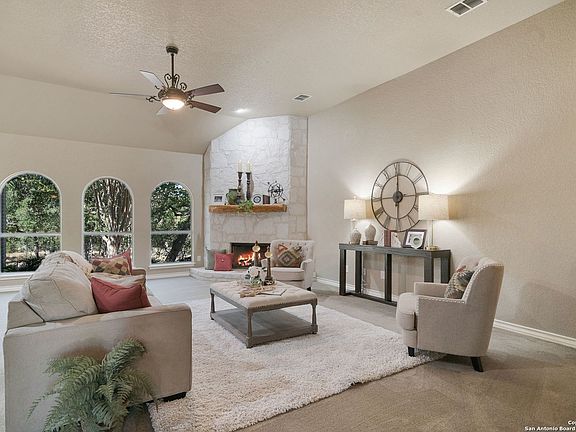 5th image of 3012 Comal Springs