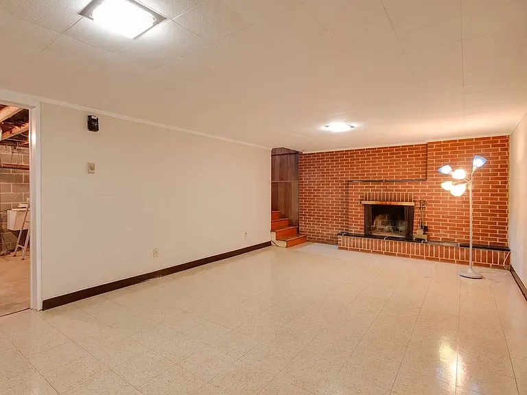 402 Lee Ave — Photo 19