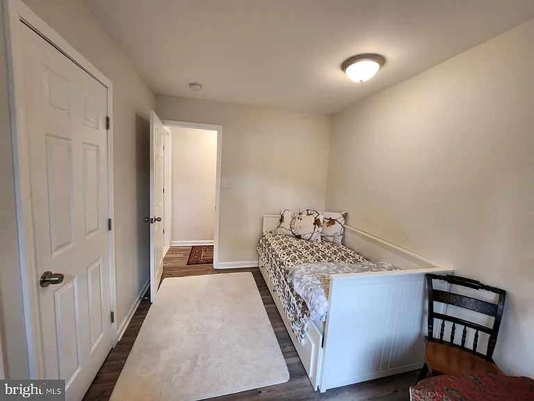 2050 Cherri Dr — Photo 2