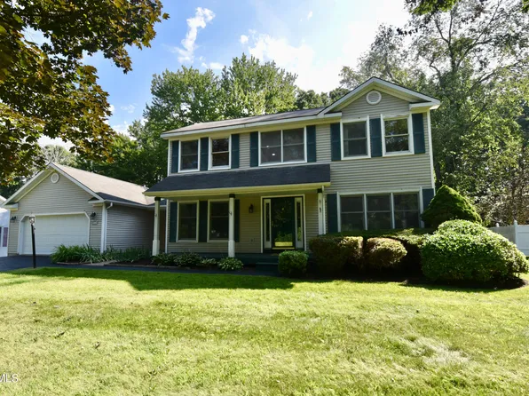 21 Cabot Way, Clifton Park, NY 12065