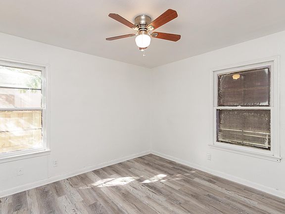 5th image of 4738 Queen Dr