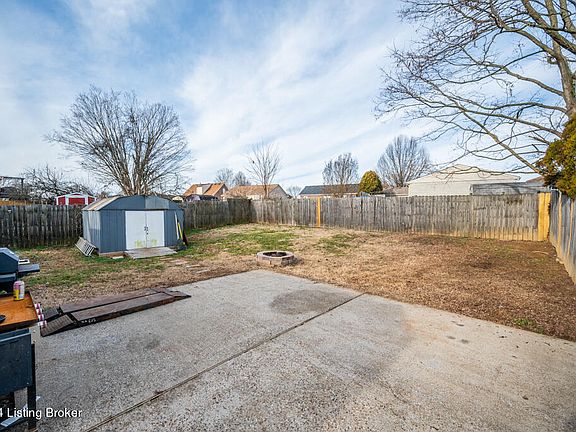4th image of 4410 Haney Way