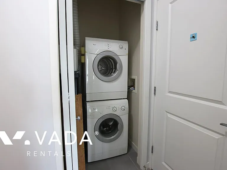 3651 Foster Ave #402 — Photo 17